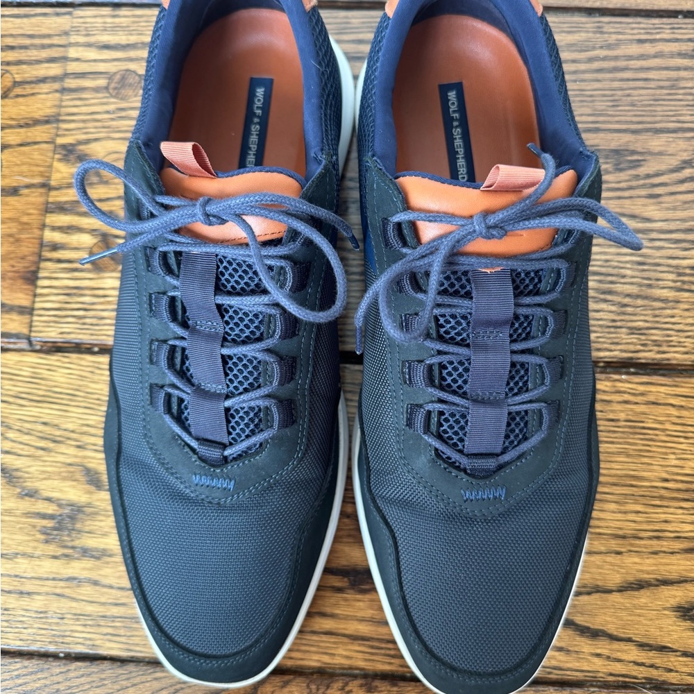 Wolf & Shepard Men's Navy Blue Crossover Victory Trainer Sneakers.
